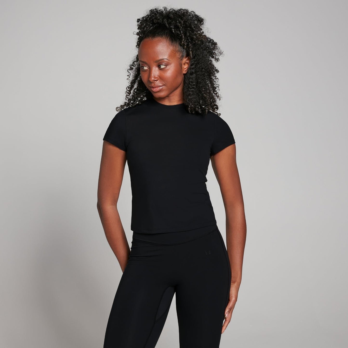 Tempo T-shirt met nauwsluitende pasvorm en korte mouwen voor dames - Zwart / XXL