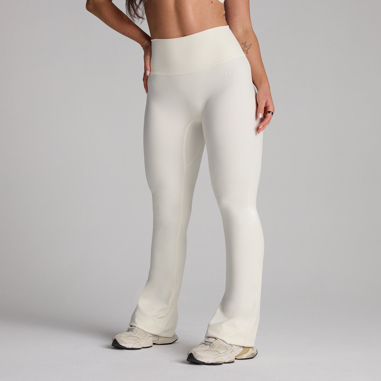 Women's Tempo Flared Leggings - Coconut / XXL